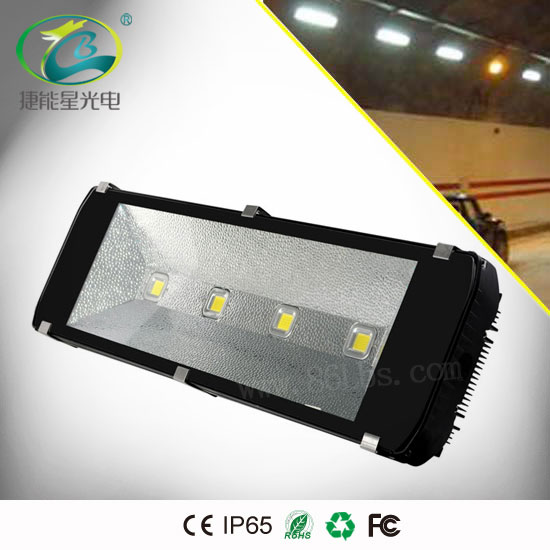 LED隧道燈適用于場館、冶金、廠區、工程施工等